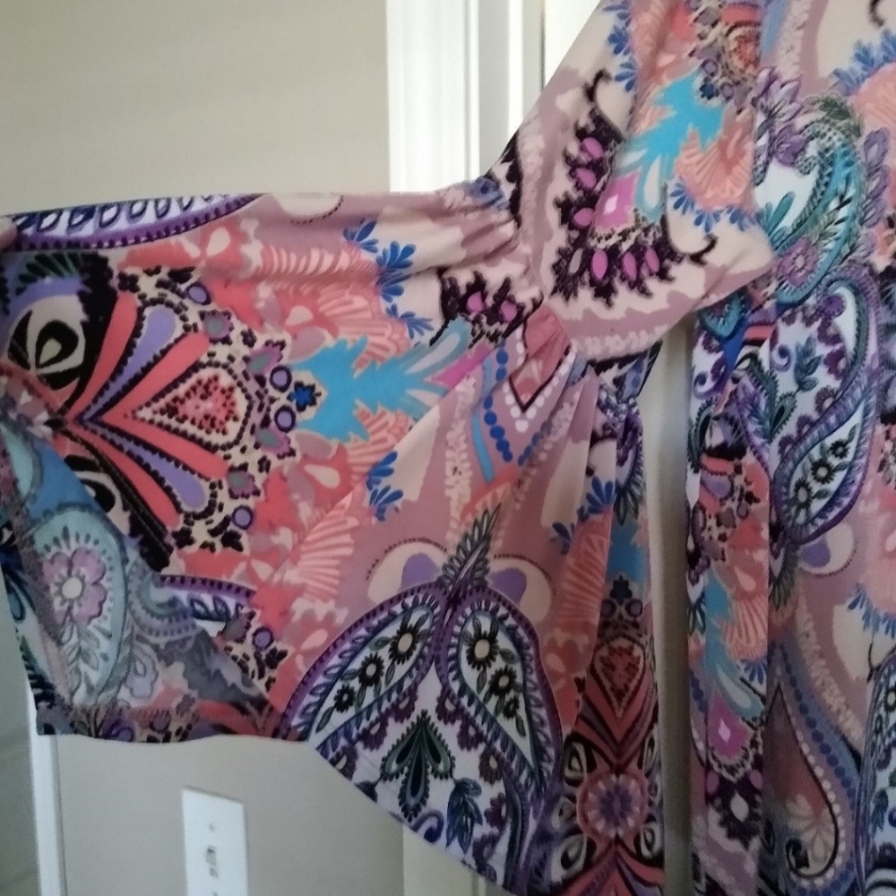 Plus Size Top - Picture 2 of 3
